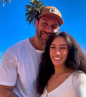 Lee Asher Wife: Full Bio, Age, Husband, Net Worth, and Wiki