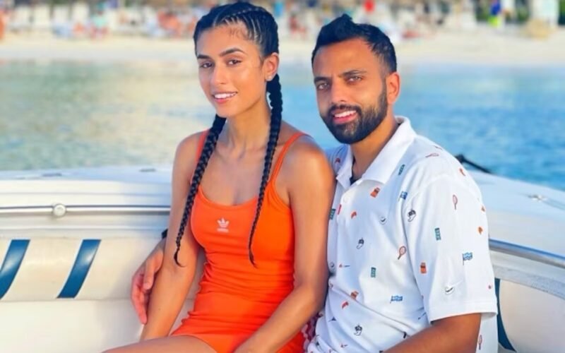akaash singh wife