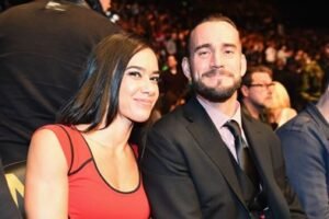 drew mcintyre wife