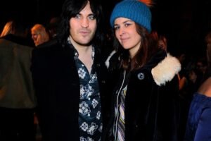 noel fielding wife