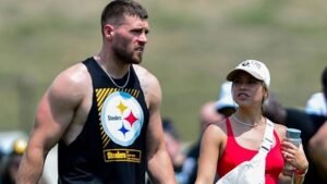 sam darnold wife