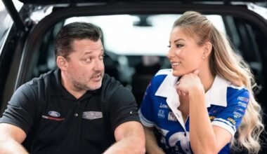 tony stewart wife