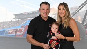 tony stewart wife